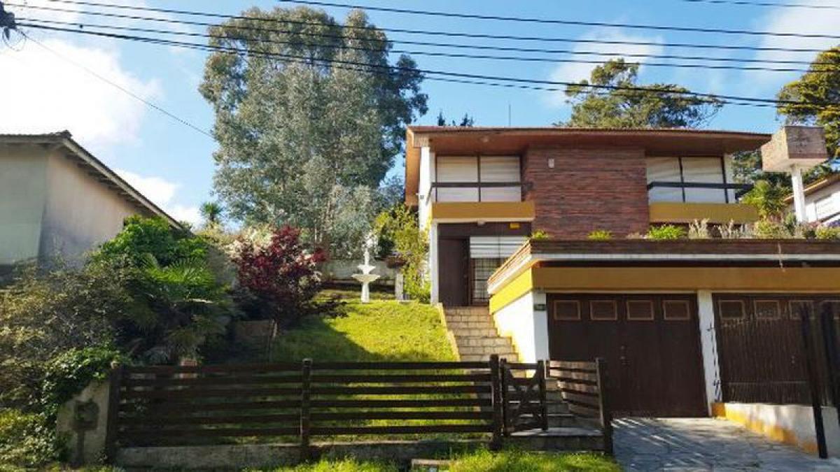 3 bedrooms Apartment in Mar del Plata, Argentina No. 71075