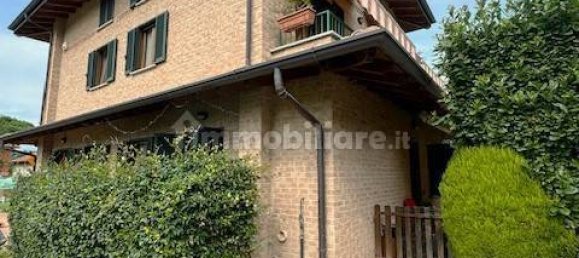 3 bedrooms Villa in Varese, Italy No. 89380 2