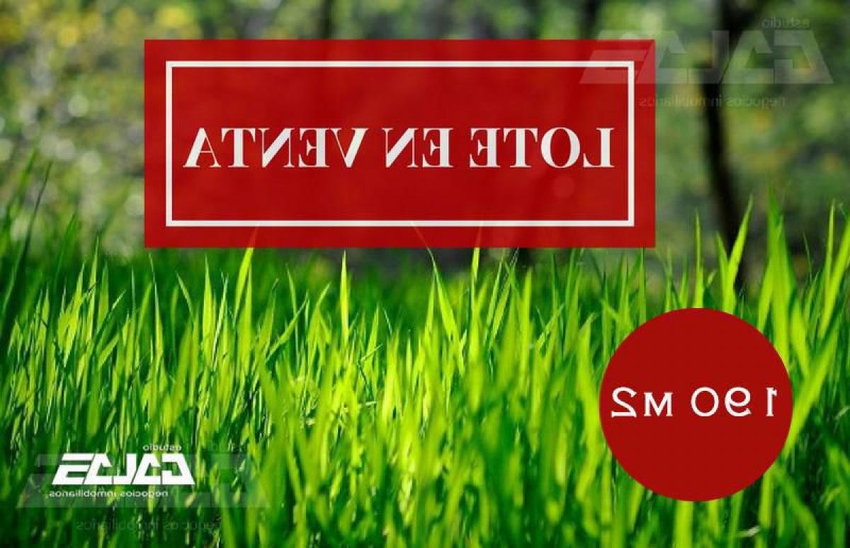 Grundstück in Moron, Argentina, Nr. 42895