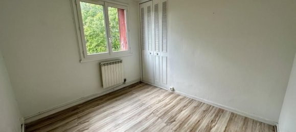 3 bedrooms Apartment in Sainte-Genevieve-des-Bois, France No. 290021 7