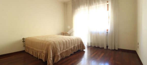 5غرفة شقة في Pescara, Italy رقم 180520 24