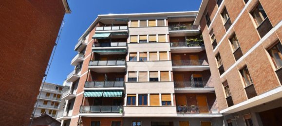 3 غرف نوم شقة في Ivrea, Italy رقم 287099 30