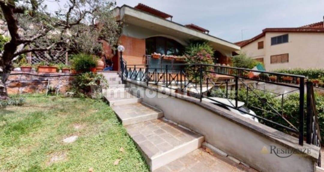 Villa T3 em Guidonia Montecelio, Italy N.º 371869