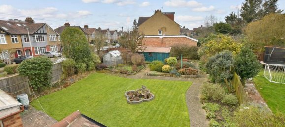 3 bedrooms House in Essex, United Kingdom No. 4085 3