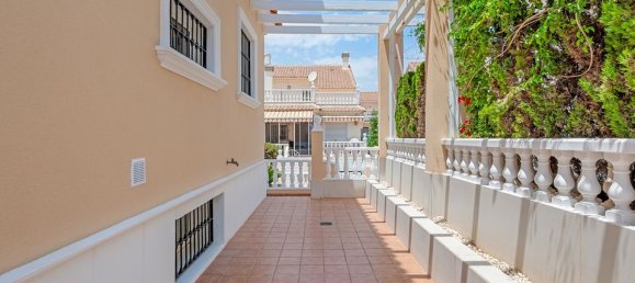4 chambres Villa à Torrevieja, Spain No. 184762 47