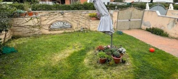 3-salle Maison à Ardea, Italy No. 170200 11