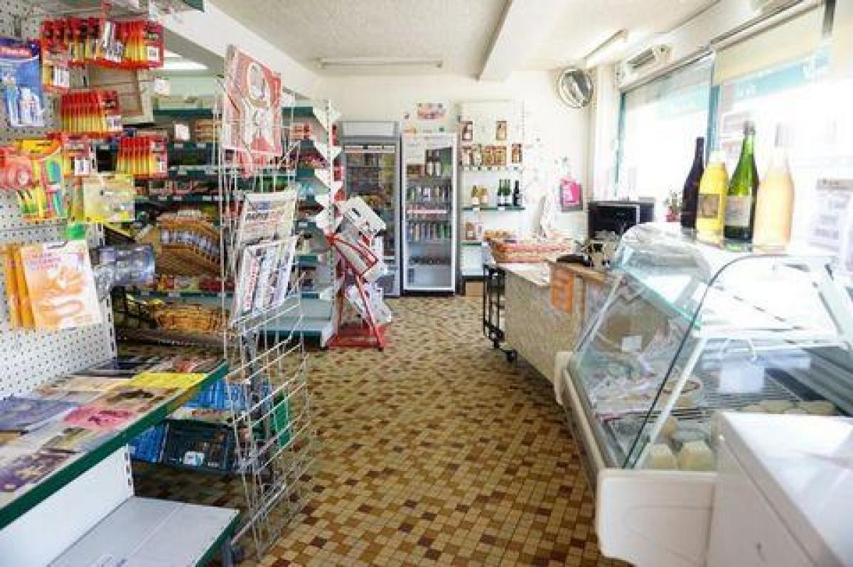 Büro in Courtenay, France 127m², Nr. 20547