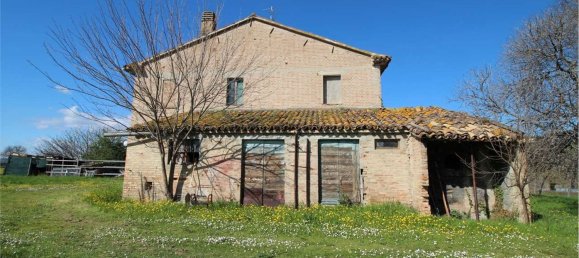 Дом с 7 комнатами в Валефолья, Италия № 62491 7