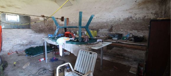 Дом с 7 комнатами в Валефолья, Италия № 62491 13