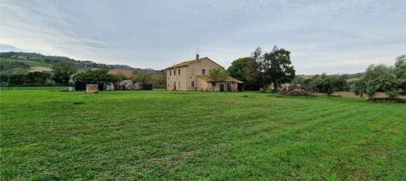 Дом с 7 комнатами в Валефолья, Италия № 62491 5