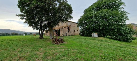 Дом с 7 комнатами в Валефолья, Италия № 62491 6