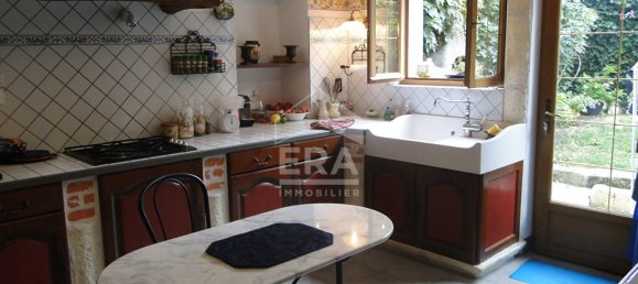 6 bedrooms House in Chateauroux, France No. 84472 2