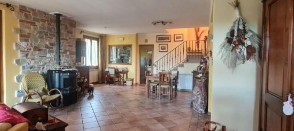 Villa de 9 divisões em Loro Ciuffenna, Italy N.º 227421 2