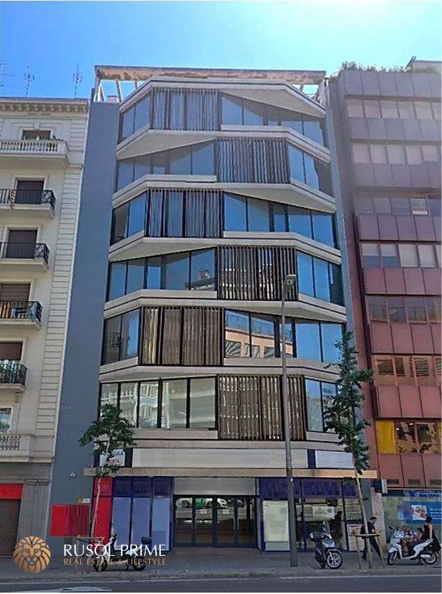 3996m² Commercial property in Barcelona, Spain No. 325