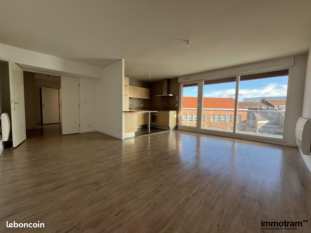 2 bedrooms Apartment in Roubaix, France No. 152923