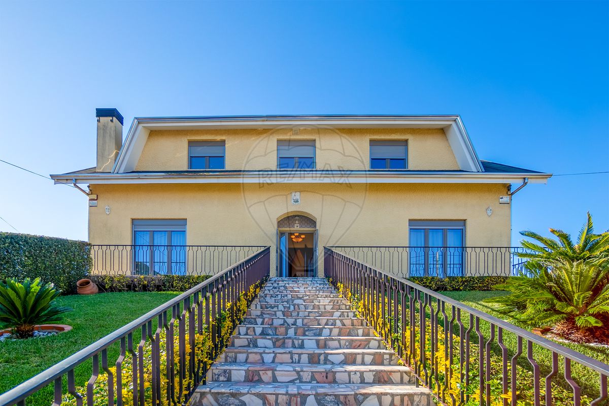 Casa de 4 dormitorios en Esmoriz, Portugal No. 49436