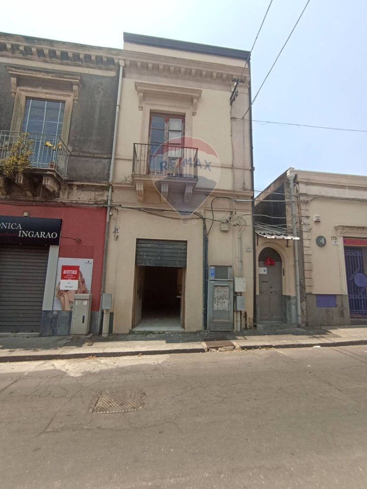 4 Schlafzimmer Haus in Catania, Italy, Nr. 391677