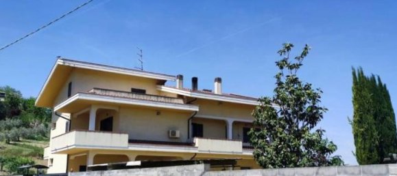 Villa de 4 divisões em Collecorvino, Italy N.º 164193 5