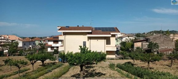 Villa de 4 divisões em Collecorvino, Italy N.º 164193 4