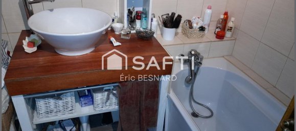 3 bedrooms House in Avoine, France No. 225045 8