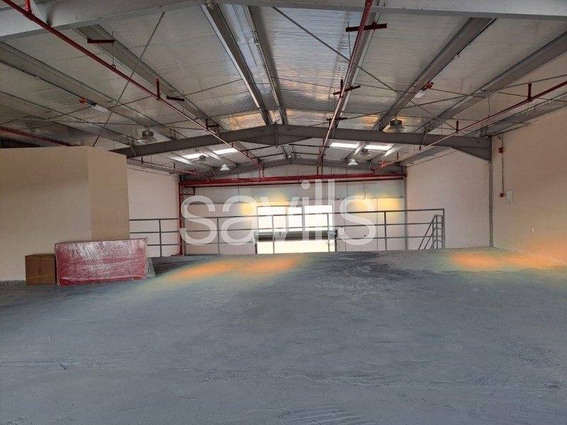 1579.3m² Warehouse in Al Sajaa, UAE No. 14009