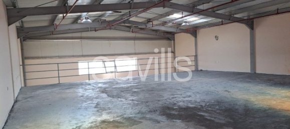 1579.3m² Warehouse in Al Sajaa, UAE No. 14009 4