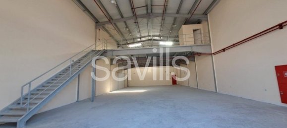 1579.3m² Warehouse in Al Sajaa, UAE No. 14009 5