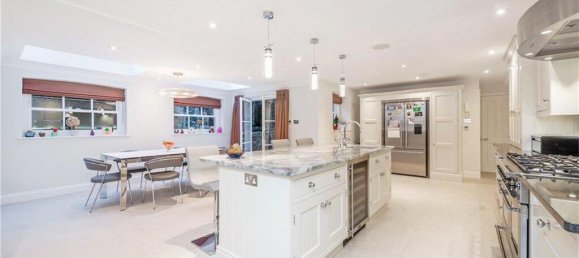 5 bedrooms House in London, United Kingdom No. 6943 4