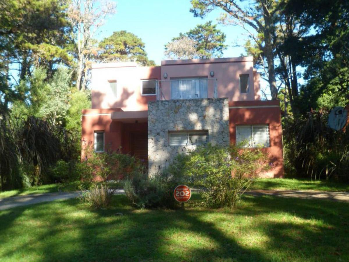 Дом с 3 спальнями в Мар-дель-Плата, Аргентина № 91496