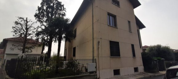 Квартира с 3 комнатами в Риволи, Италия № 49374 3