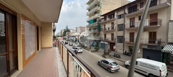 3 rooms Apartment in Marano di Napoli, Italy No. 15313 3