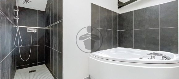 4 غرف نوم منزل ذو طابقين في Saint-Quentin, France رقم 45581 5