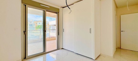 Apartamento T2 em Alicante, Spain N.º 189899 25