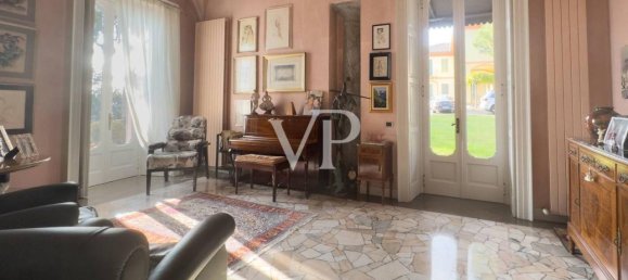 Villa de 40 divisões em Erba, Italy N.º 32300 16