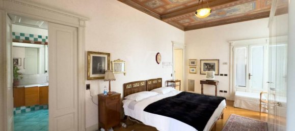 Villa de 40 divisões em Erba, Italy N.º 32300 17