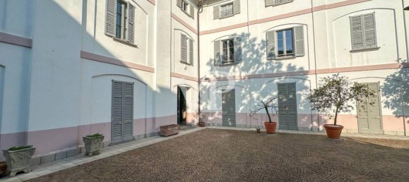 Villa de 40 divisões em Erba, Italy N.º 32300 12