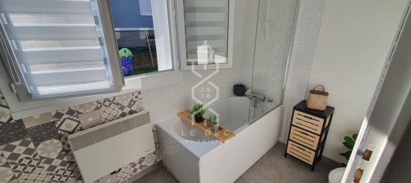 6 bedrooms Townhouse in Lanester, France No. 99832 7