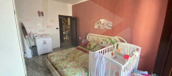 Квартира с 2 комнатами в Бари, Италия № 32843 11