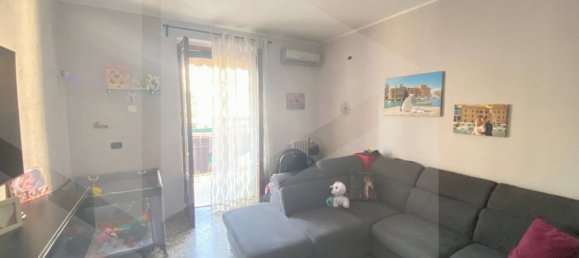 Квартира с 2 комнатами в Бари, Италия № 32843 6