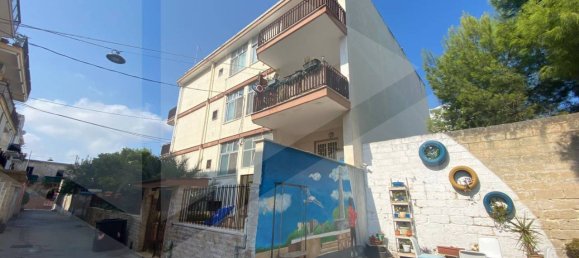 Квартира с 2 комнатами в Бари, Италия № 32843 18