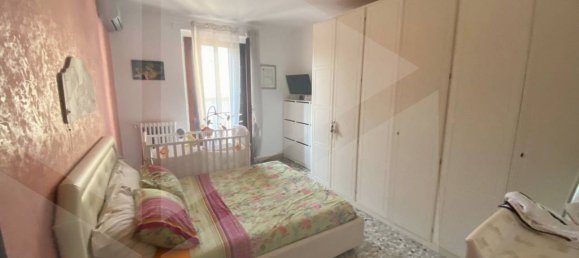 Квартира с 2 комнатами в Бари, Италия № 32843 12