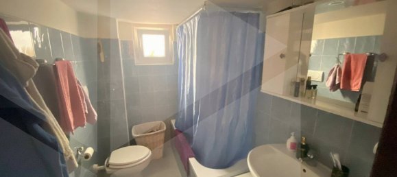 Квартира с 2 комнатами в Бари, Италия № 32843 16