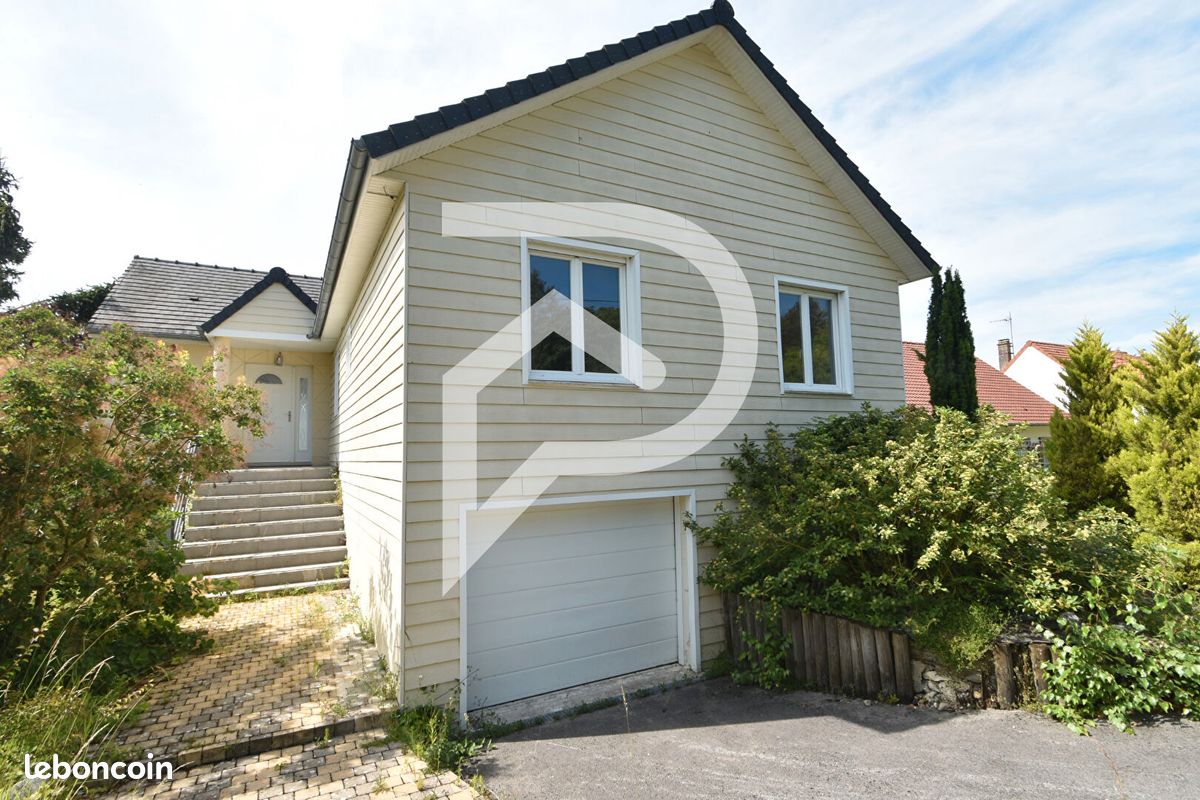 5 bedrooms House in Sains-en-Amienois, France No. 240285