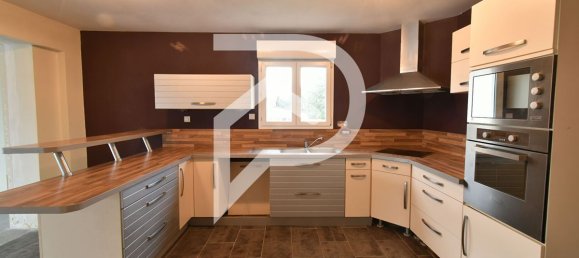 5 bedrooms House in Sains-en-Amienois, France No. 240285 5