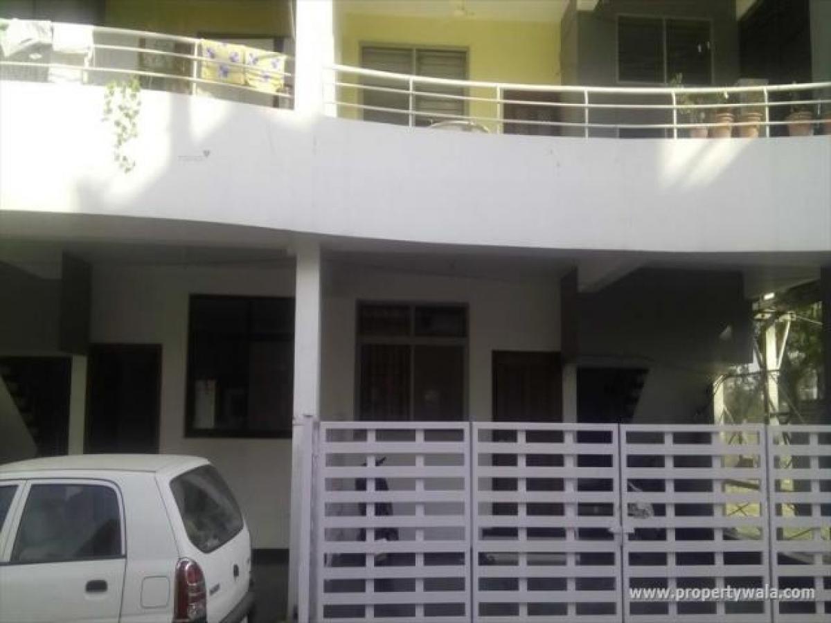 3 bedrooms House in Indore, India No. 64197