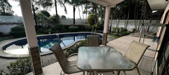 Кафе / ресторан с 3 спальнями в Паттайя, Таиланд № 16628 2