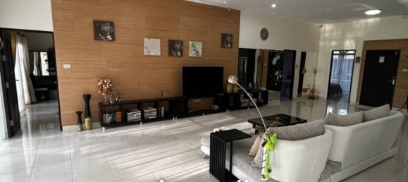 Кафе / ресторан с 3 спальнями в Паттайя, Таиланд № 16628 4