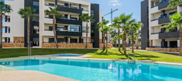 Apartamento de 2 dormitorios en Alicante, Spain No. 177332 2