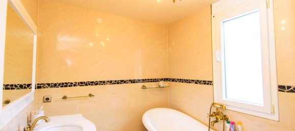 3 bedrooms Apartment in Reutlingen, Germany No. 347622 12