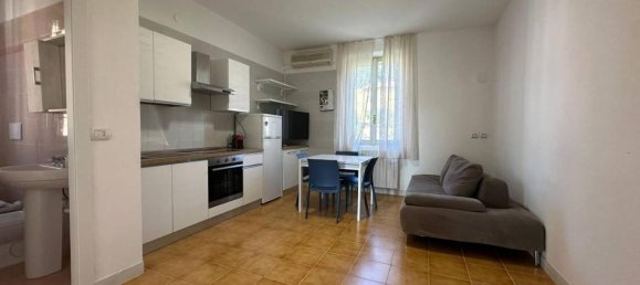 3-salle Appartement à Sassuolo, Italy No. 40448 2